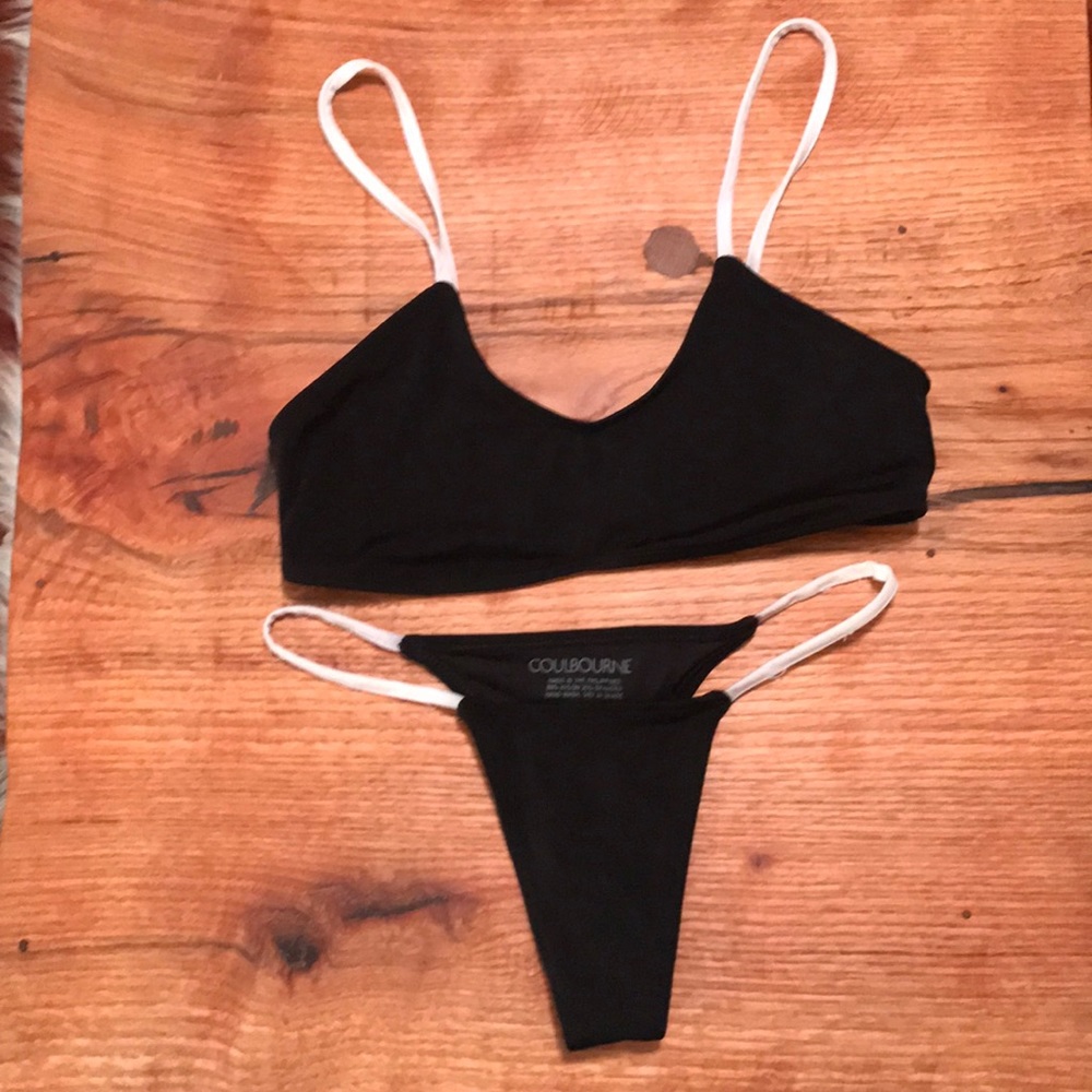 Coulbourne bikini black and white set